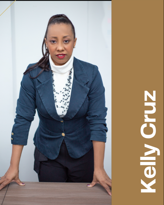 Kelly Cruz, Governanta master