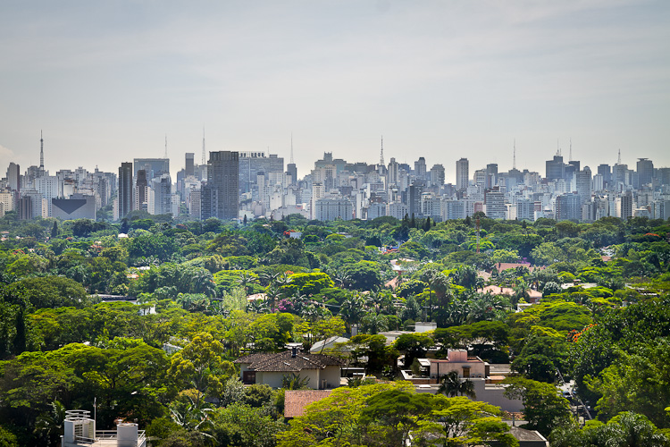 Governanta no Jardim América: Excelência em Governança Residencial de Luxo