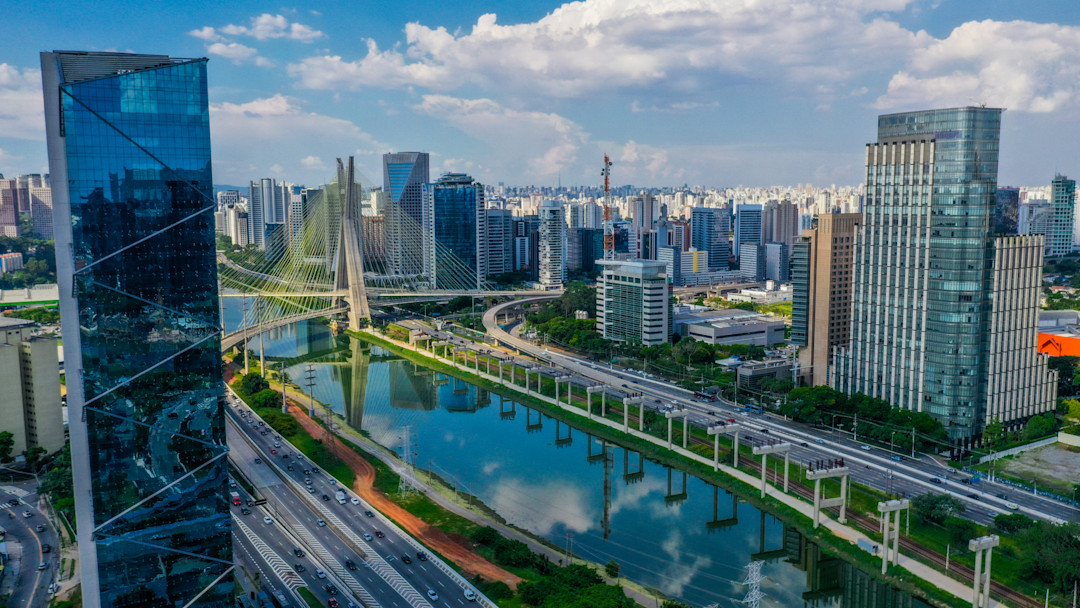 Governanta em Pinheiros: Excelência em Governança Residencial de Luxo