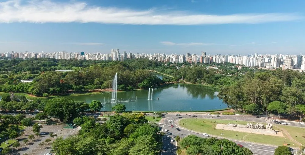 Governanta no Ibirapuera: Excelência em Governança Residencial de Luxo