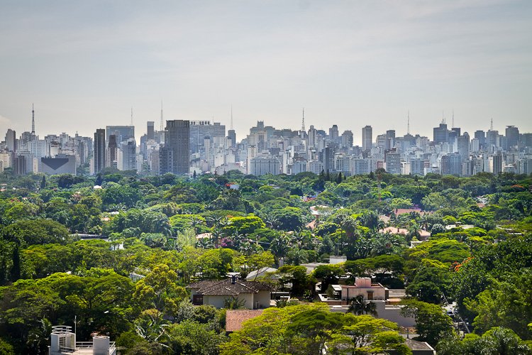 Governanta no Jardim América: Excelência em Governança Residencial de Luxo